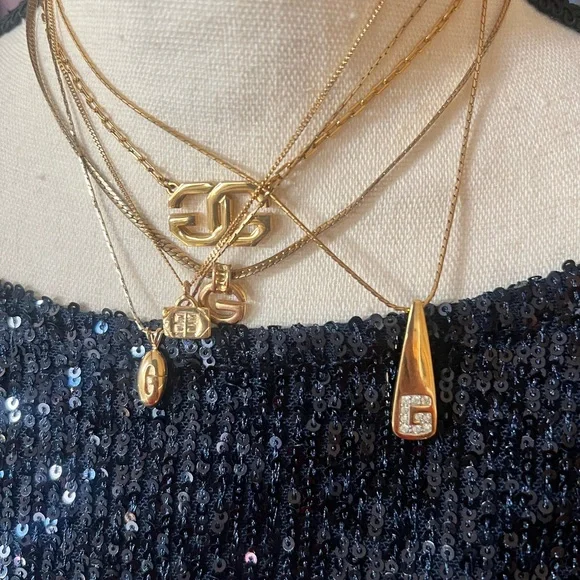 Givenchy G pendant necklace